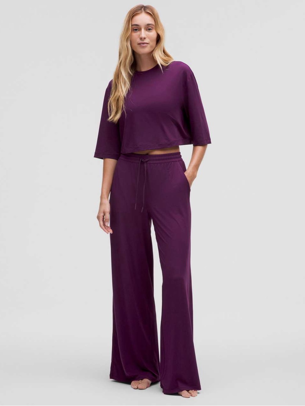 NWT Women’s Lululemon Modal High-Rise Wide-Leg Lounge Pant in
Dramatic Magenta